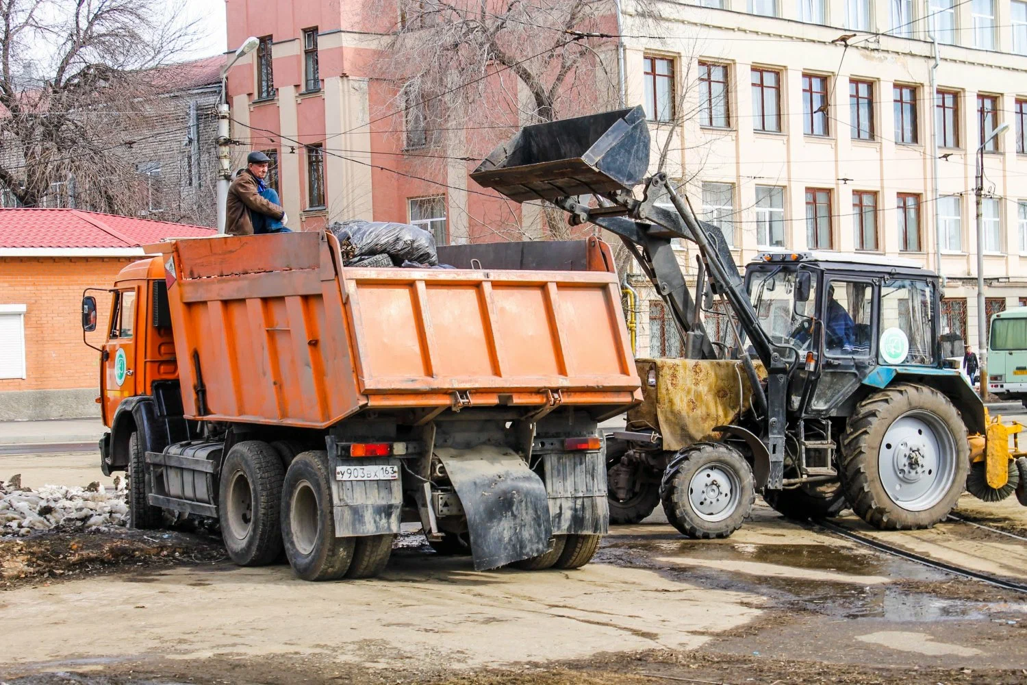Вывоз мусора Камазом в Туймазы – аренда и заказ Камаза 10 тонн от 2395 руб. в ПроМусор