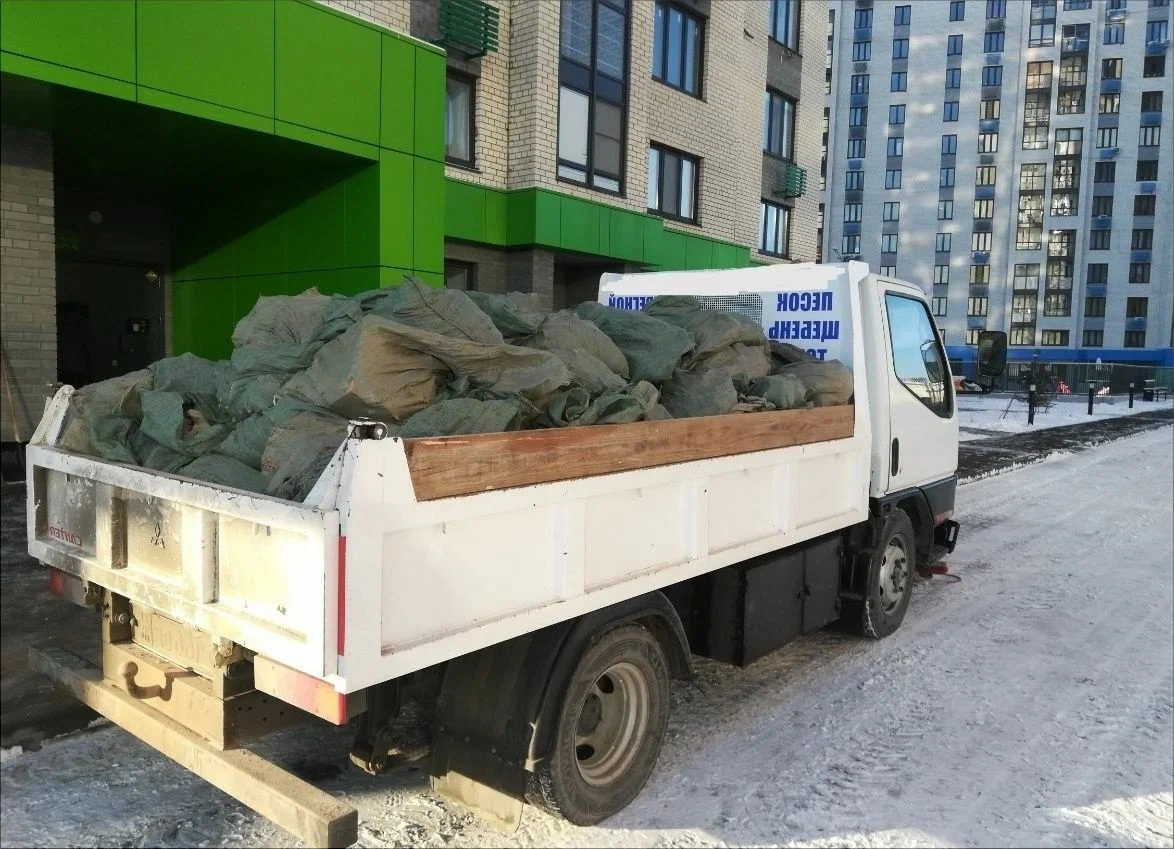 Вывоз мусора грузовым фургоном 3 тонны в Туймазы — цена от 1376 руб., ПроМусор