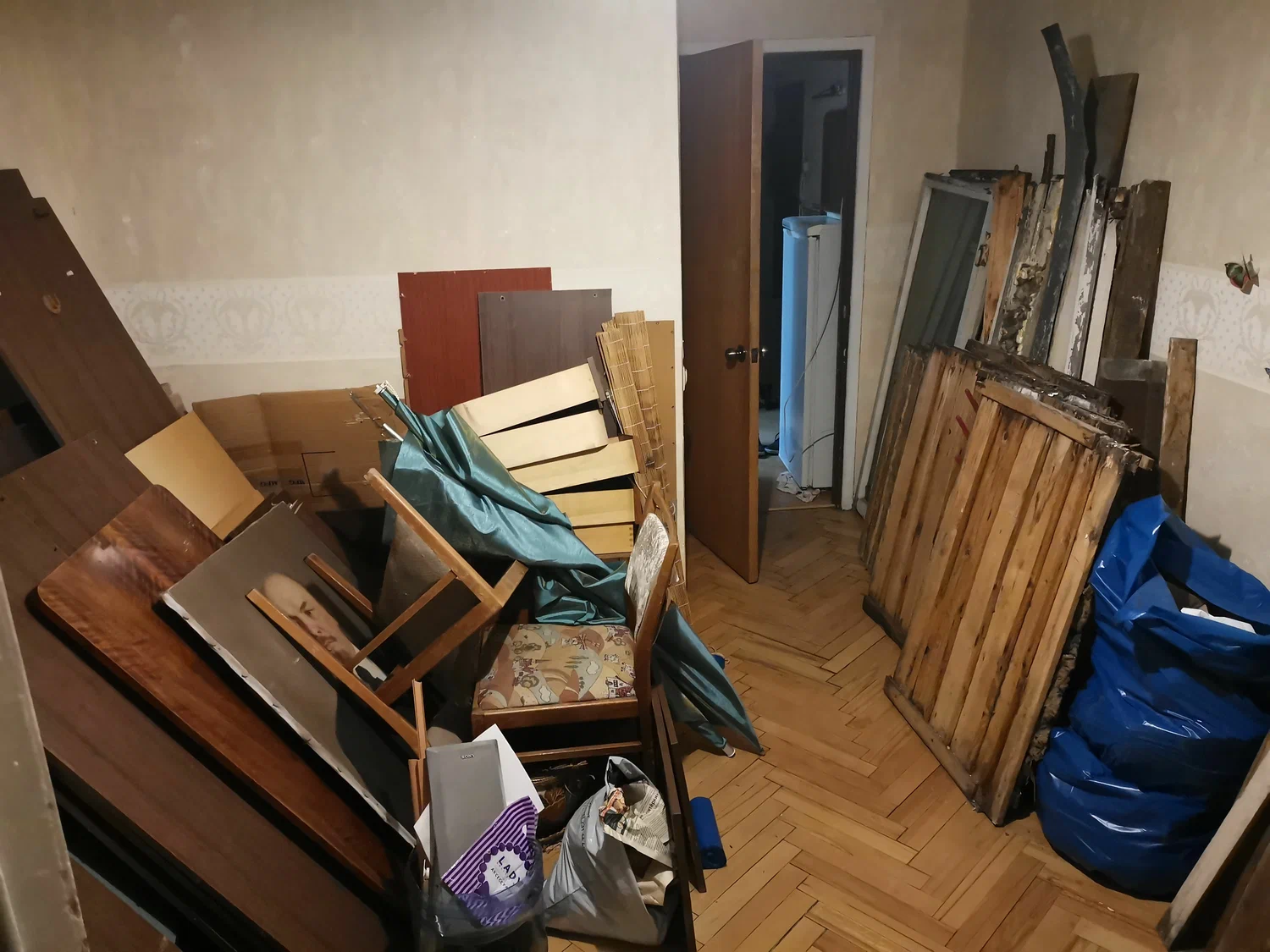 Демонтаж мебели с вывозом и утилизацией в Туймазы в октябре